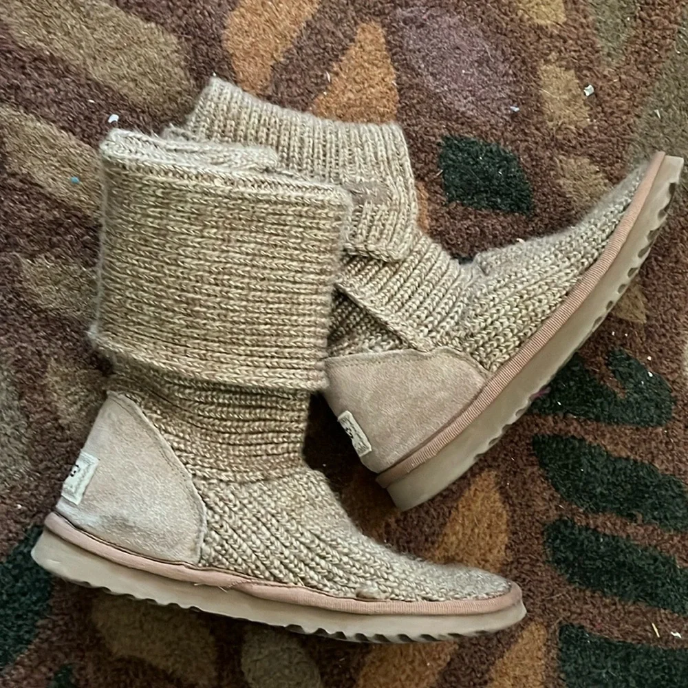 Ugg Cardy Boots Womens Size 6 Tan Brown Tall Three Button Ribbed - Picture 1 of 9